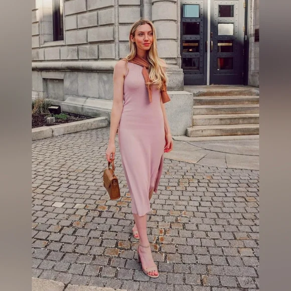 High Neck Cut-in-A-line Maxi Dress - Picture 3 of 8